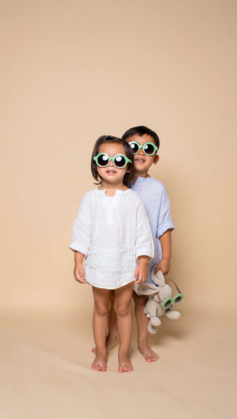 lunettes de soleil enfant 3 ans avec protection UV
quelles lunettes pour protéger les yeux d’un enfant ?
lunettes incassables pour bébé 1 an
lunettes de soleil pour enfants qui ne tiennent pas bien
lunettes solaires bébé légères confortables
lunettes de soleil stylées pour petit garçon
